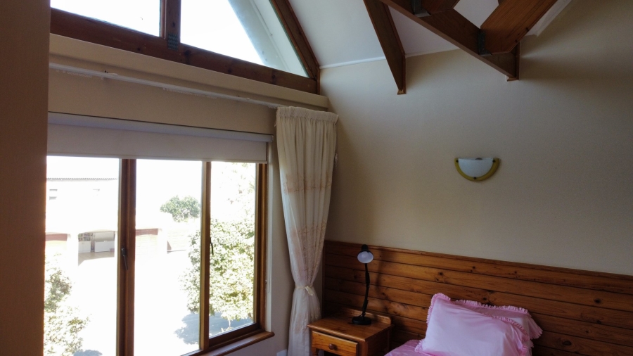 5 Bedroom Property for Sale in Hersham Western Cape